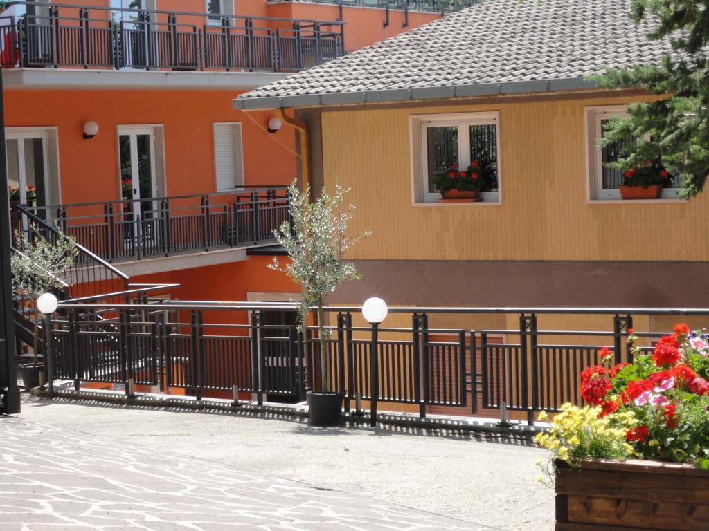 Hotel Arimannia 카라마니코 테르메 외부 사진