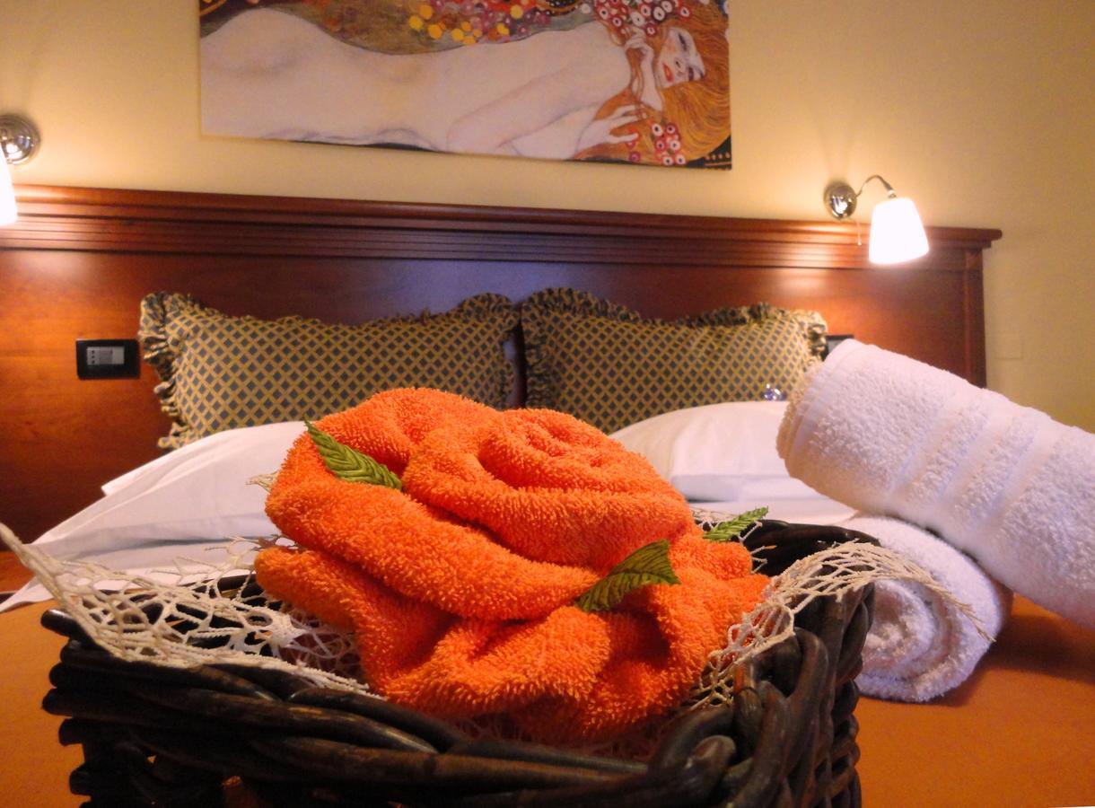 Hotel Arimannia 카라마니코 테르메 외부 사진