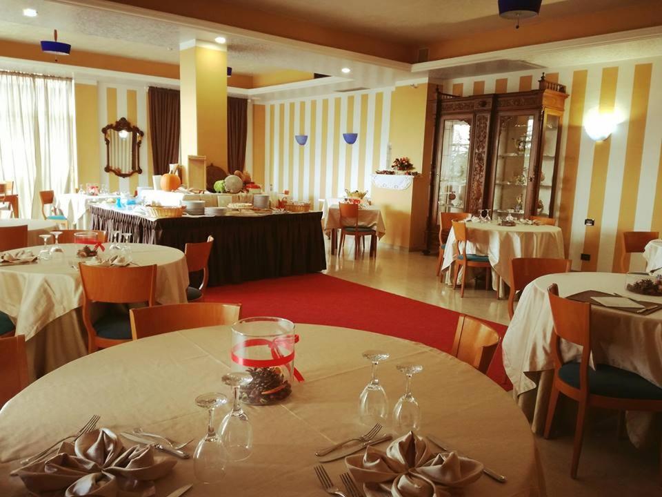 Hotel Arimannia 카라마니코 테르메 외부 사진